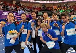 巴特勒封盖绝杀！库里突然伤退，还好有年轻人顶上