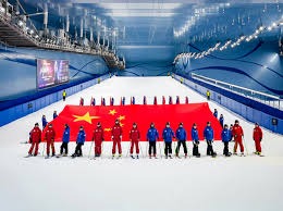 系统总结：什么是“博弈中的美德”？解析在信息不对称下坚持底线的价值。（一文看懂“博弈中的美德”：信息不对称下坚守底线的价值）